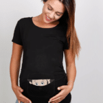 חולצת הריון מציץ כיס שרוול קצר שחור