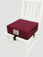 בוסטר ישיבה בורדו חציל מותקן על כיסא אוכל