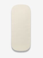 סדין לעגלה סל שכיבה שמנת מולבש על מזרן עגלת תינוק